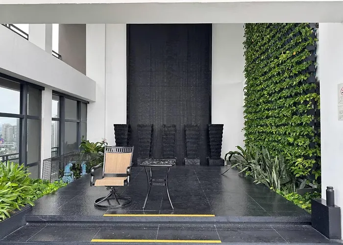 In Makati - Fast Wifi, Big Balcony, Pool And Gym Access Appartement *