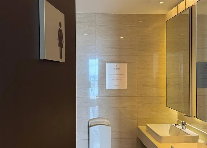 In Makati - Fast Wifi, Big Balcony, Pool And Gym Access Appartement