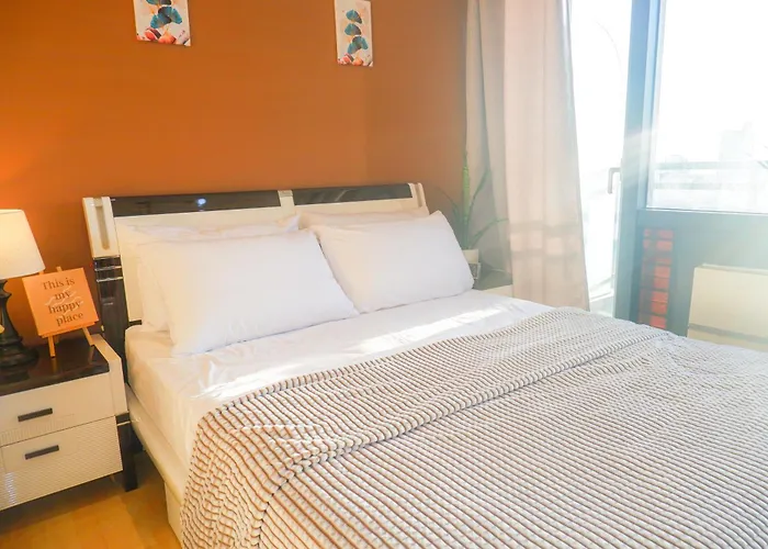 In Makati - Fast Wifi, Big Balcony, Pool And Gym Access Appartement Manille