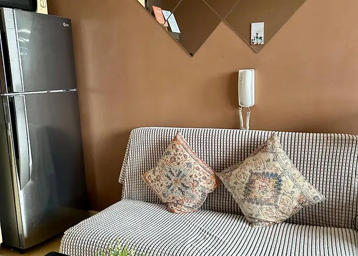 In Makati - Fast Wifi, Big Balcony, Pool And Gym Access Appartement *